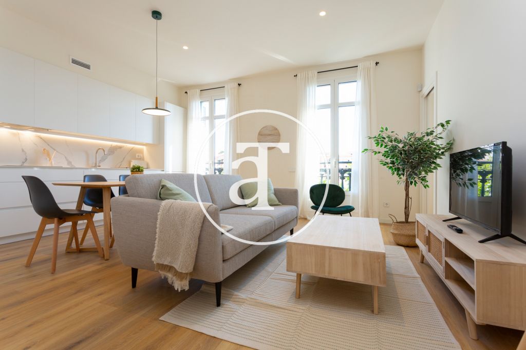 Monthly rental apartment with 2 bedrooms in Eixample Dreta 1