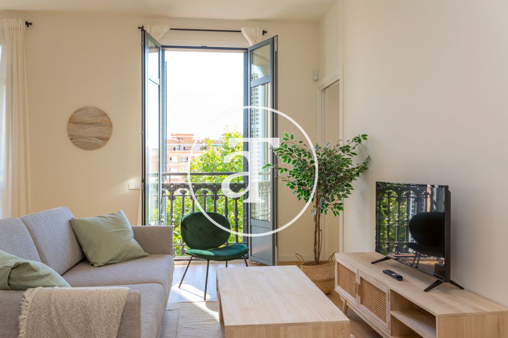 Monthly rental apartment with 2 bedrooms in Eixample Dreta 3