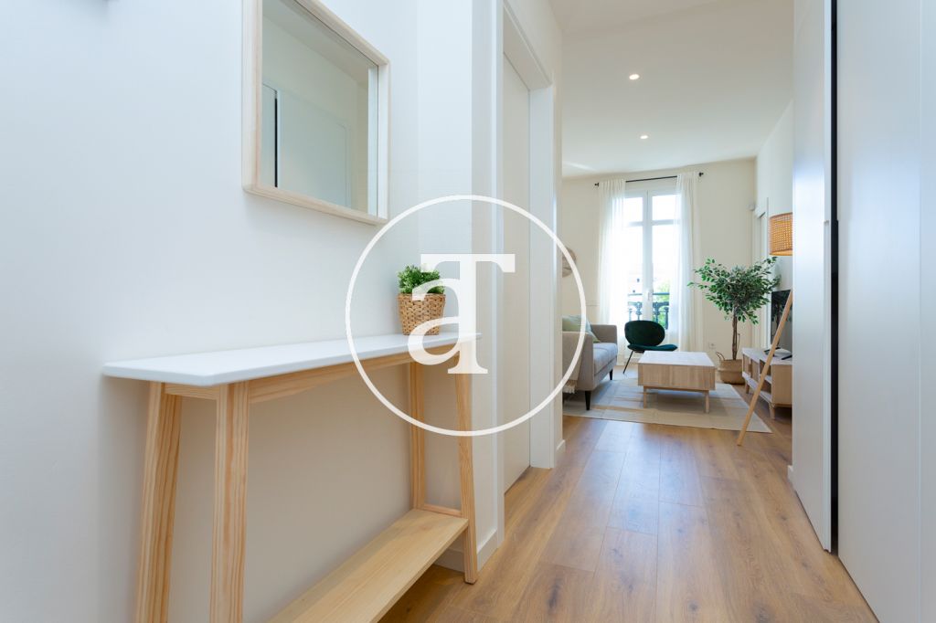 Monthly rental apartment with 2 bedrooms in Eixample Dreta 14