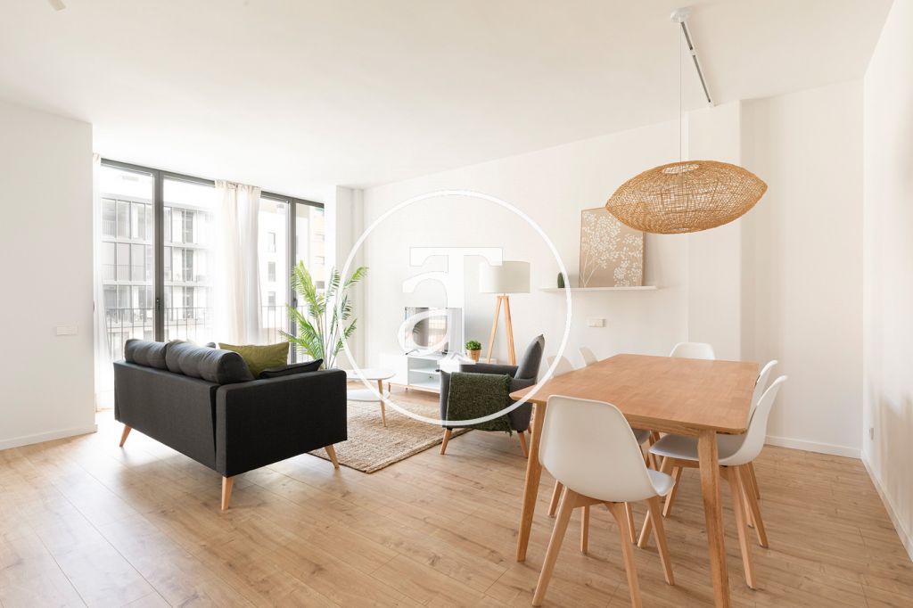 Apartamento de alquiler temporal con 2 habitaciones dobles y piscina comunitaria 6