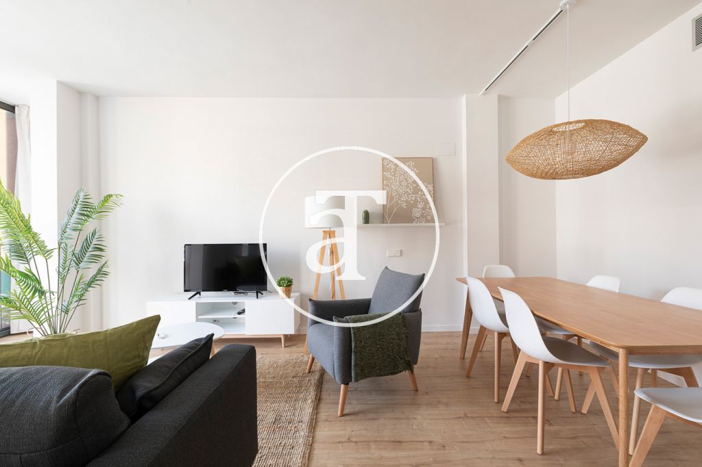 Apartamento de alquiler temporal con 2 habitaciones dobles y piscina comunitaria 3