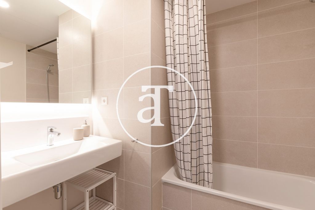 Apartamento de alquiler temporal con 2 habitaciones dobles y piscina comunitaria 21