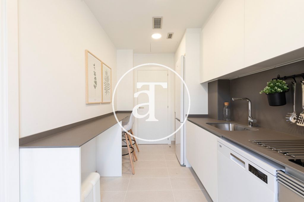 Apartamento de alquiler temporal con 2 habitaciones dobles y piscina comunitaria 12