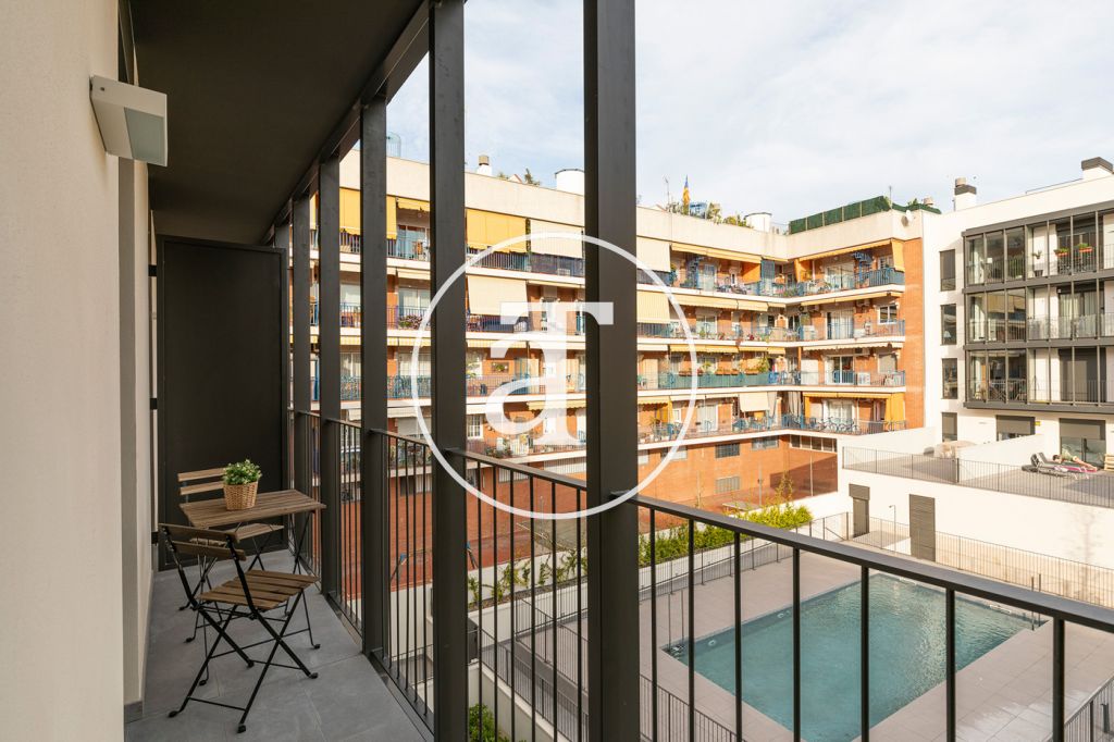 Apartamento de alquiler temporal con 2 habitaciones dobles y piscina comunitaria 10
