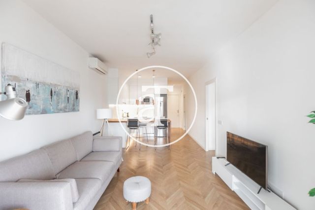 Location temporaire d'un penthouse avec 2 chambres et 2 salles de bain, meublé et proche du parc Turó. 13