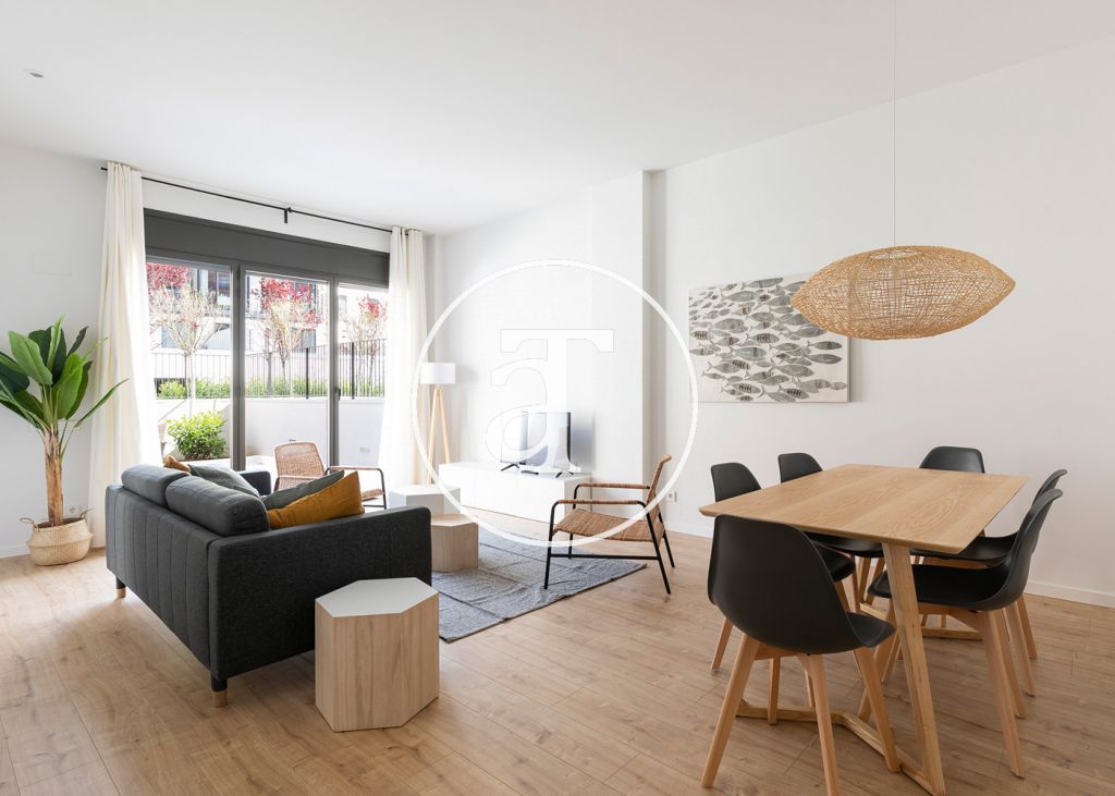 Monthly rental apartment with 3 double bedrooms and community pool 3