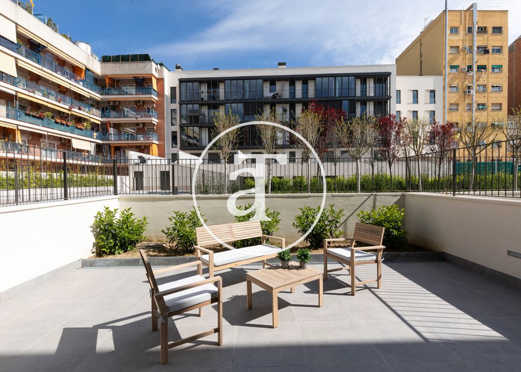 Monthly rental apartment with 3 double bedrooms and community pool 14