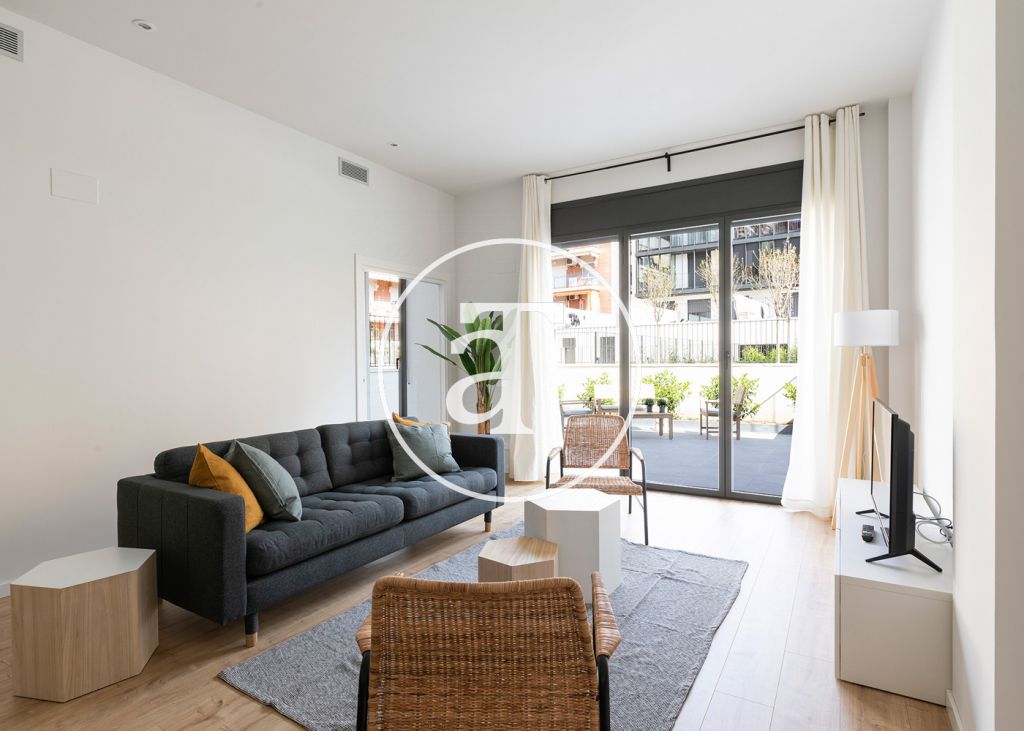 Monthly rental apartment with 3 double bedrooms and community pool 5