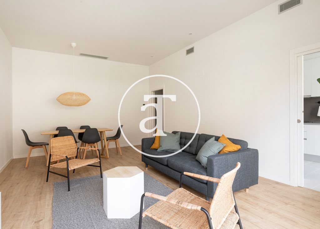 Monthly rental apartment with 3 double bedrooms and community pool 9