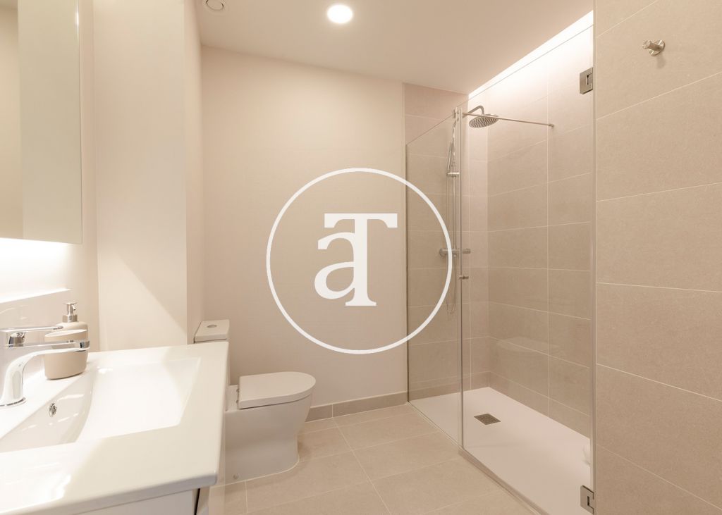 Monthly rental apartment with 3 double bedrooms and community pool 30