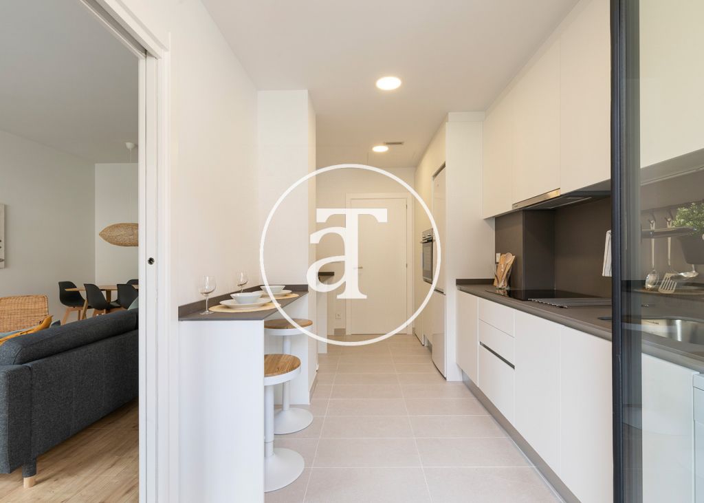 Monthly rental apartment with 3 double bedrooms and community pool 16