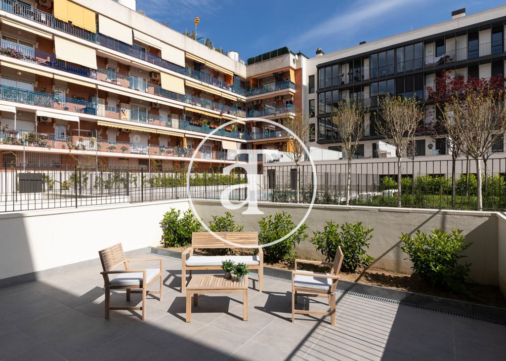 Monthly rental apartment with 3 double bedrooms and community pool 1
