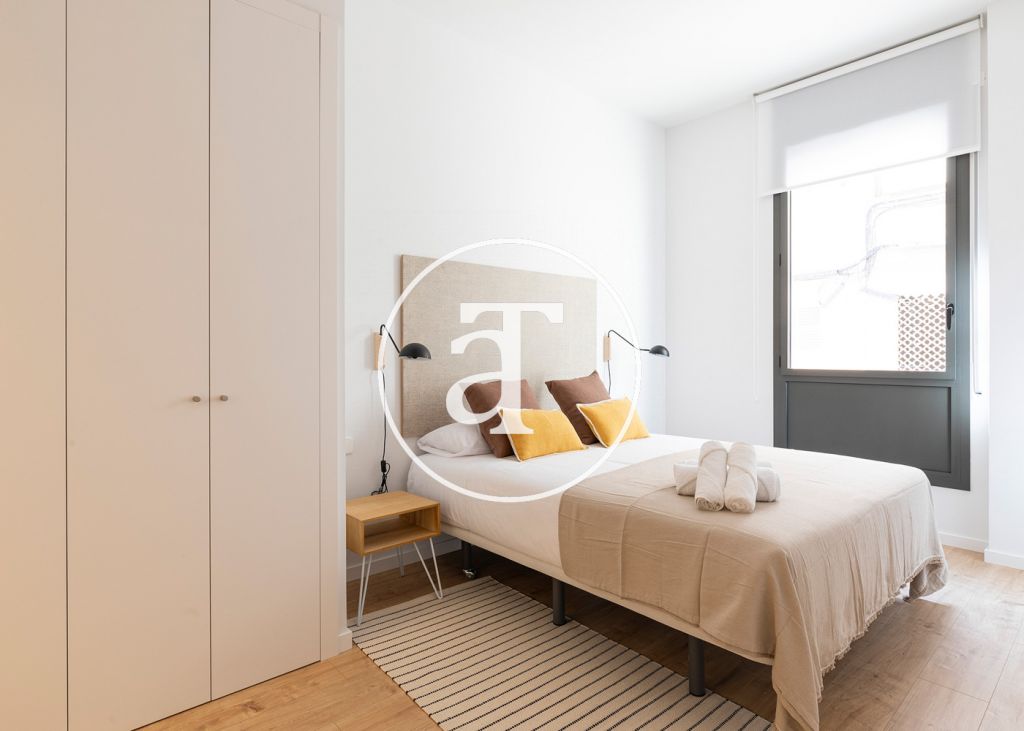 Monthly rental apartment with 3 double bedrooms and community pool 25