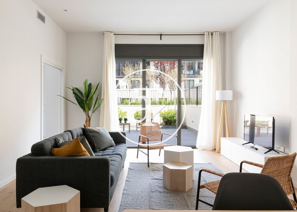 Monthly rental apartment with 3 double bedrooms and community pool 2