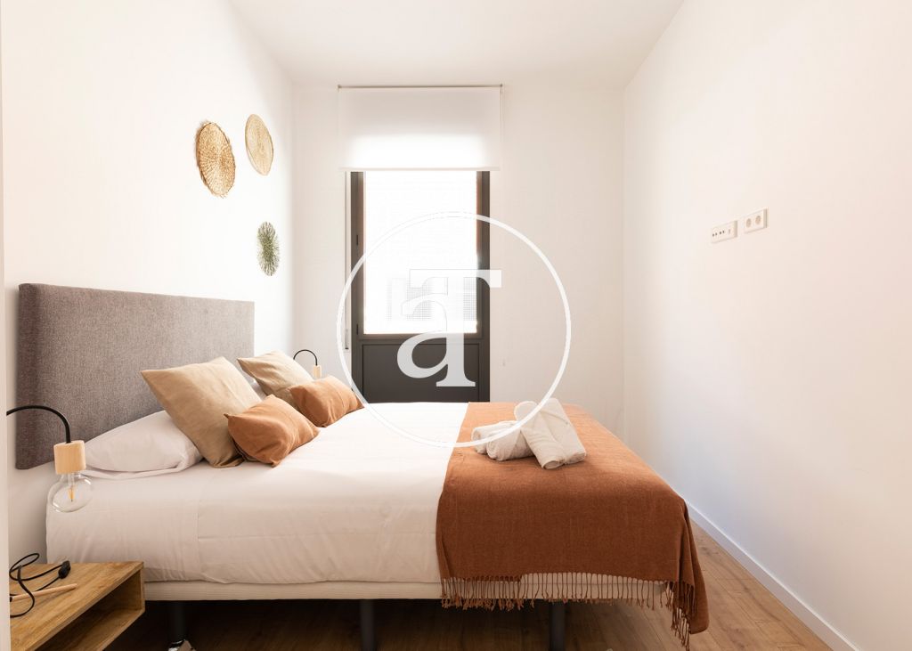 Apartamento de alquiler temporal con 3 habitaciones dobles y piscina comunitaria 30