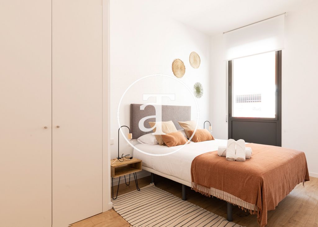 Apartamento de alquiler temporal con 3 habitaciones dobles y piscina comunitaria 28