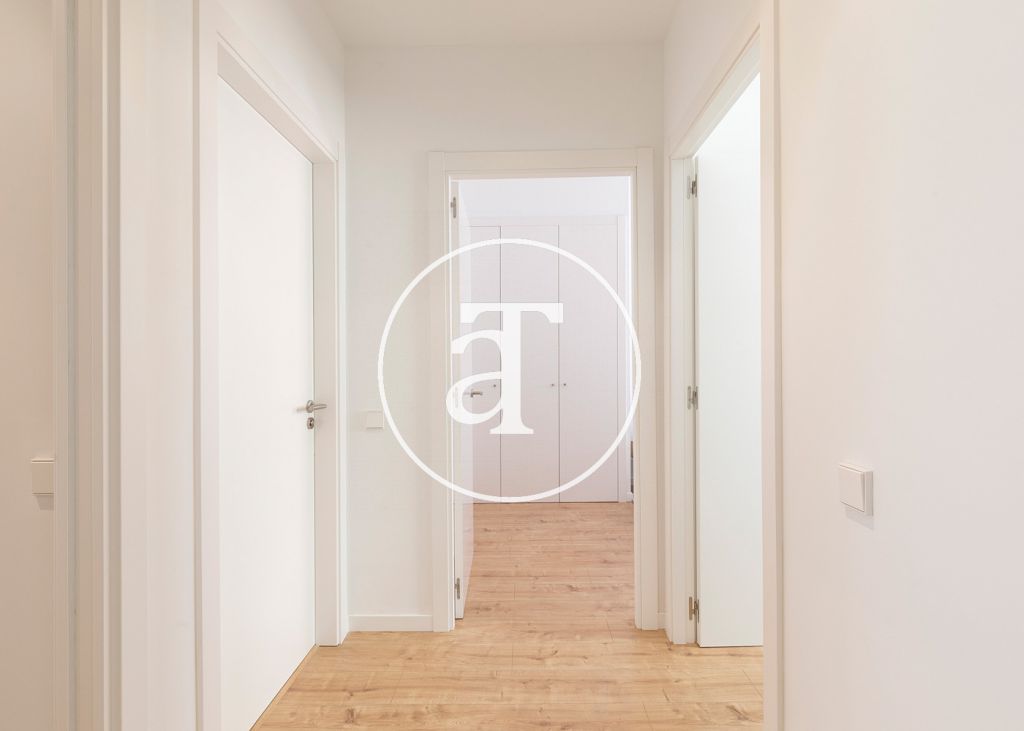 Apartamento de alquiler temporal con 3 habitaciones dobles y piscina comunitaria 21