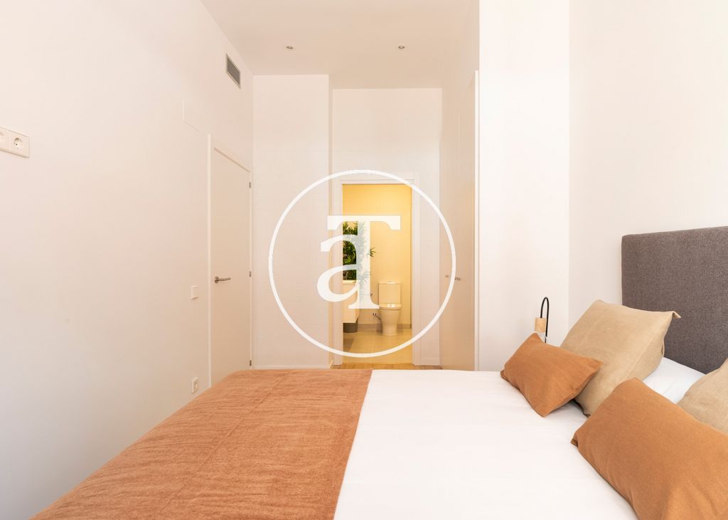 Apartamento de alquiler temporal con 3 habitaciones dobles y piscina comunitaria 31