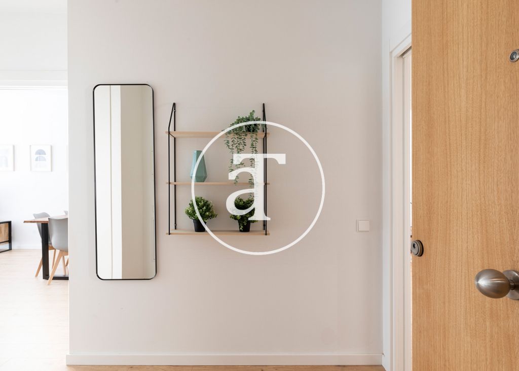 Apartamento de alquiler temporal con 3 habitaciones dobles y piscina comunitaria 34
