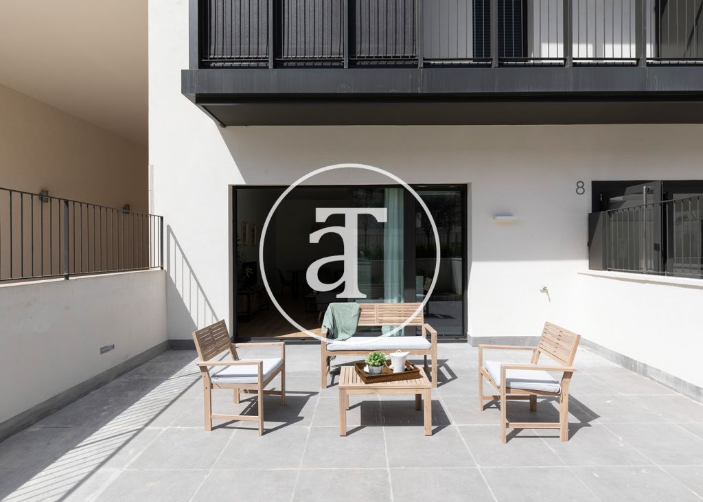 Apartamento de alquiler temporal con 3 habitaciones dobles y piscina comunitaria 12