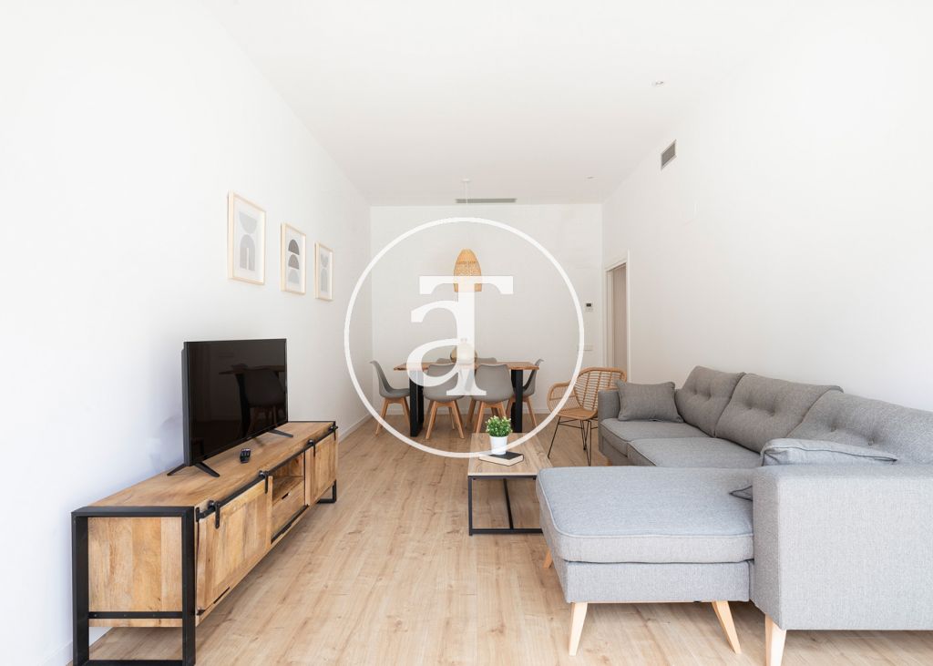 Apartamento de alquiler temporal con 3 habitaciones dobles y piscina comunitaria 7