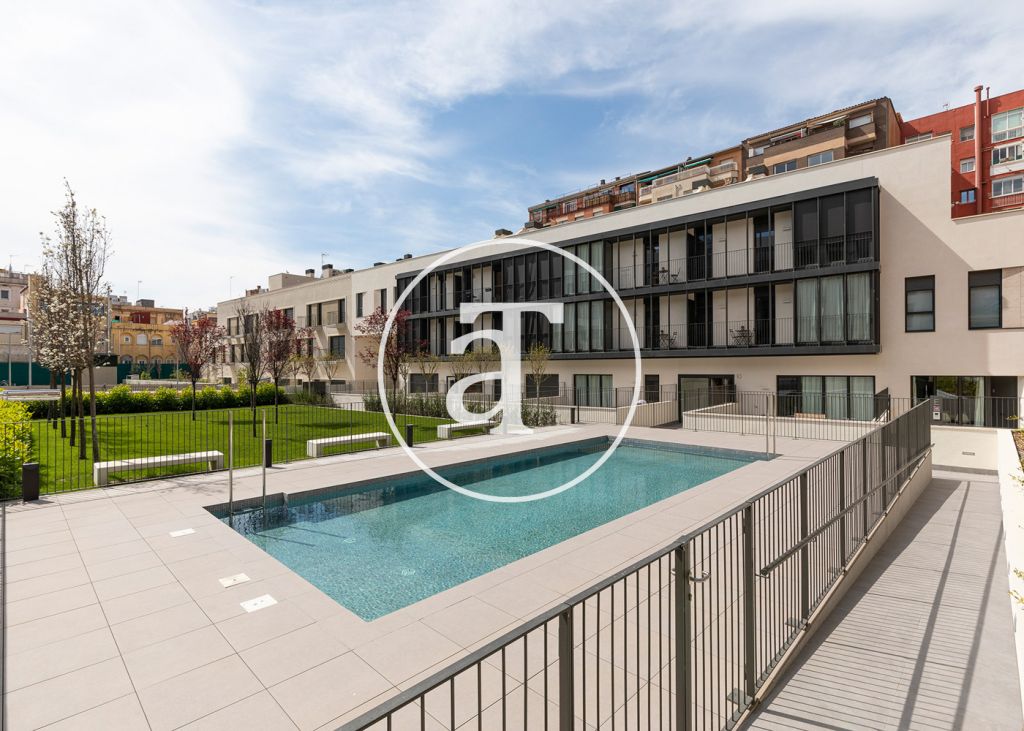 Apartamento de alquiler temporal con 3 habitaciones dobles y piscina comunitaria 38