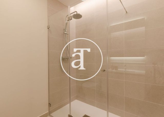 Appartement en location temporaire avec 3 chambres doubles et piscine commune 28