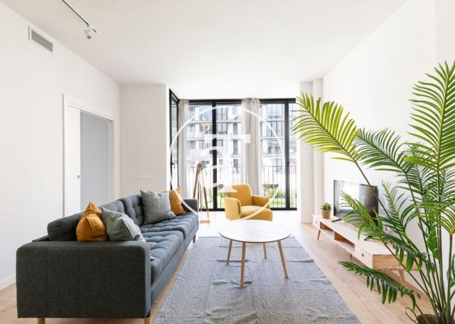 Appartement en location temporaire avec 3 chambres doubles et piscine commune 4