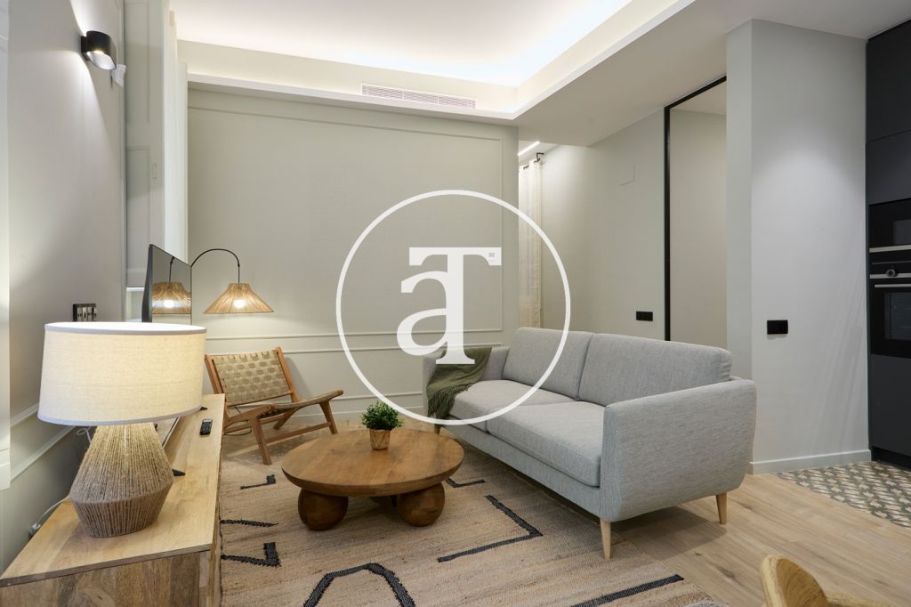 Monthly rental apartment with 2 bedrooms in Ciutat Vella 8