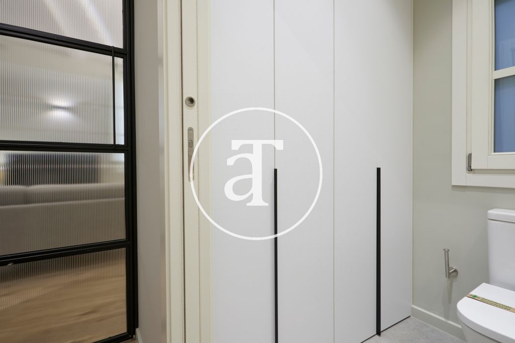 Monthly rental apartment with 2 bedrooms in Ciutat Vella 24