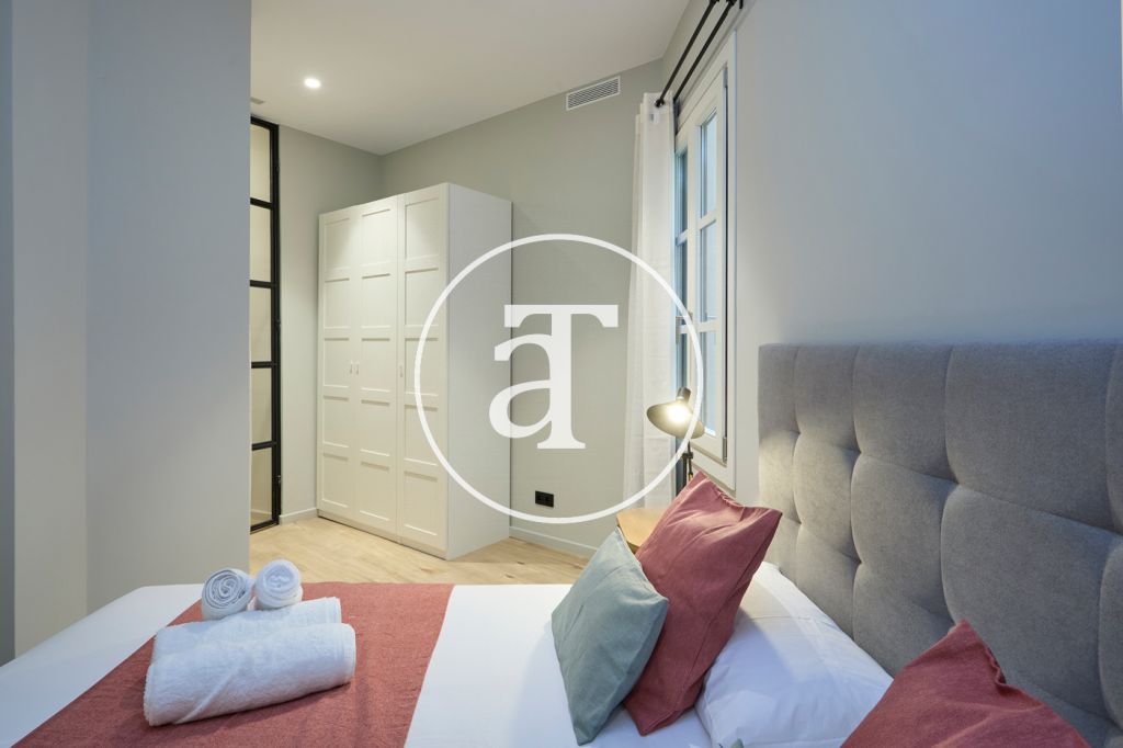 Monthly rental apartment with 2 bedrooms in Ciutat Vella 19