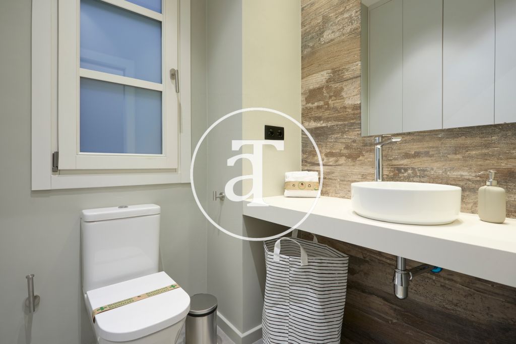 Monthly rental apartment with 2 bedrooms in Ciutat Vella 23