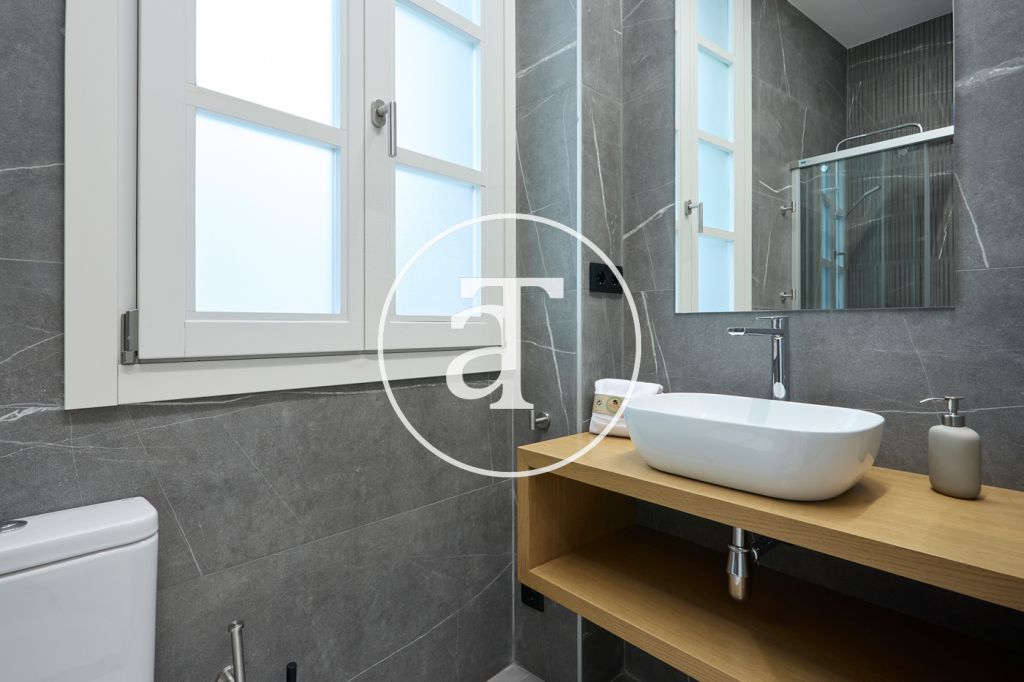 Monthly rental apartment with 2 bedrooms in Ciutat Vella 28