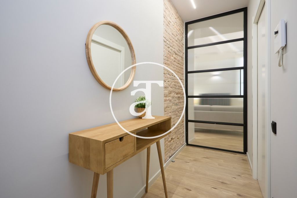 Monthly rental apartment with 2 bedrooms in Ciutat Vella 4