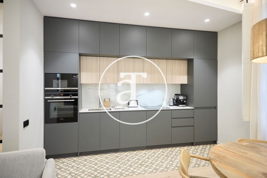 Monthly rental apartment with 2 bedrooms in Ciutat Vella 11
