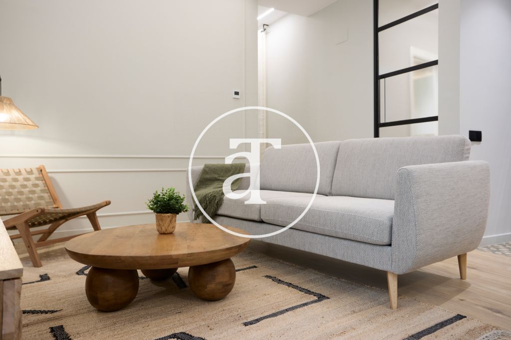 Monthly rental apartment with 2 bedrooms in Ciutat Vella 5