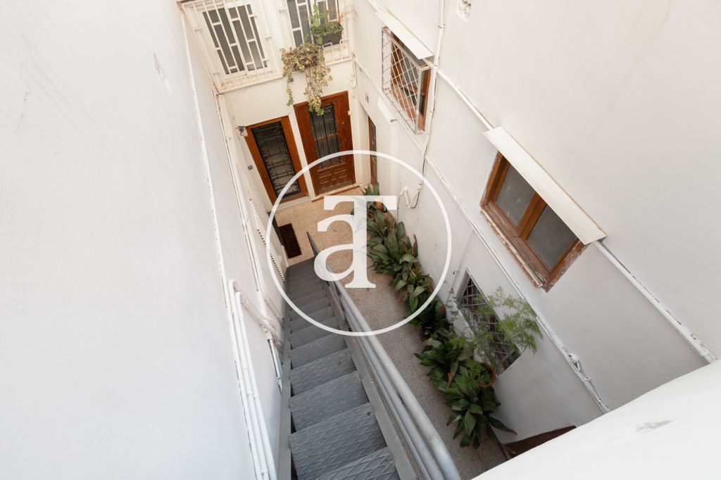 Duplex à louer temporairement avec 2 chambres dans l'Eixample Esquerra 36