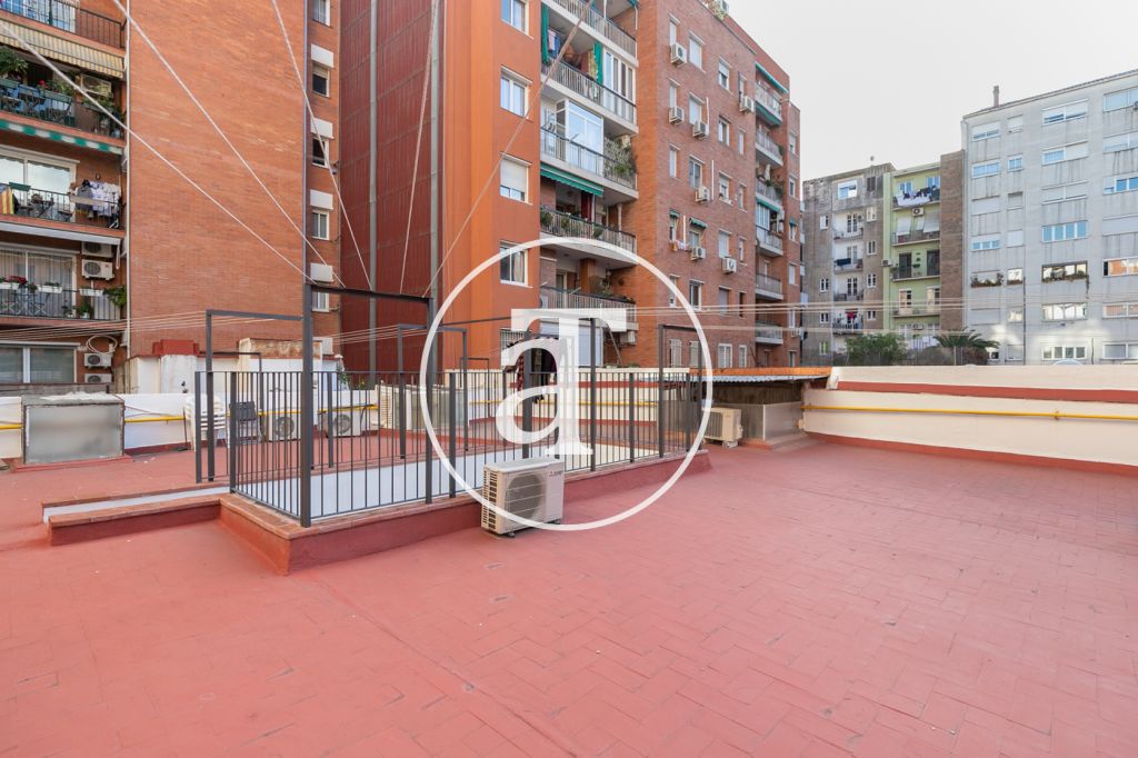 Duplex à louer temporairement avec 2 chambres dans l'Eixample Esquerra 35