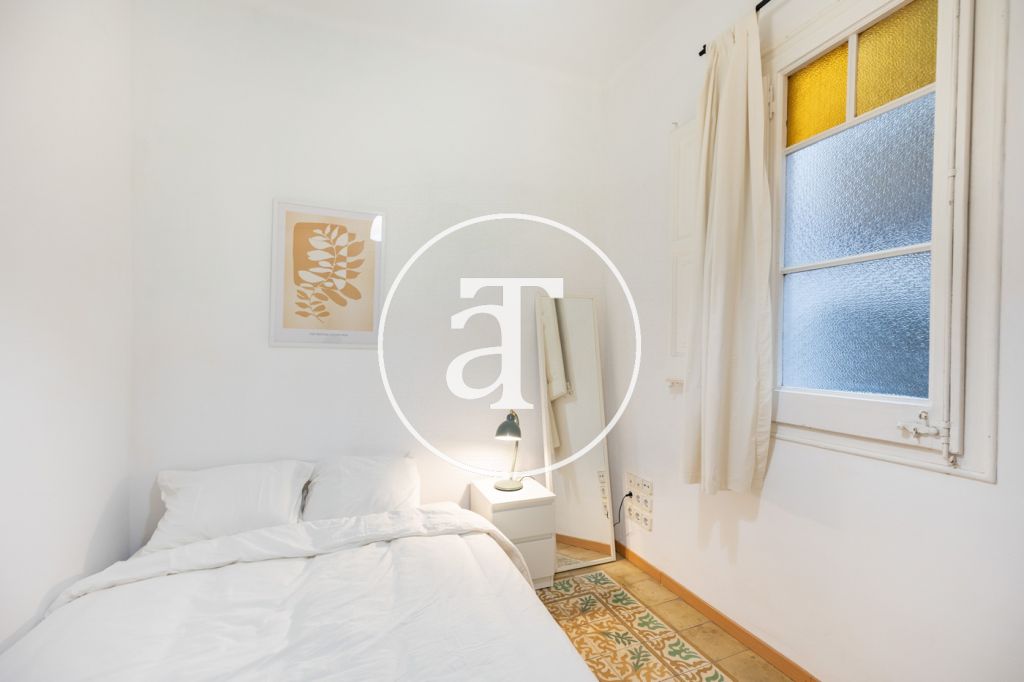 Piso de alquiler temporal de 3 habitaciones, 2 baños y balcón en Poblenou 38