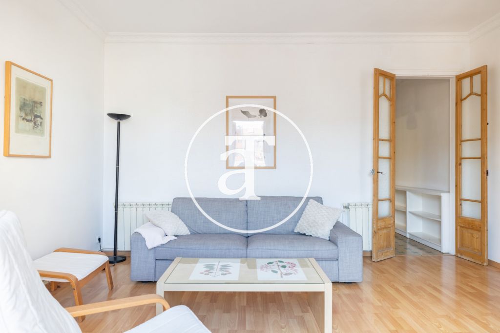 Piso de alquiler temporal de 3 habitaciones, 2 baños y balcón en Poblenou 8
