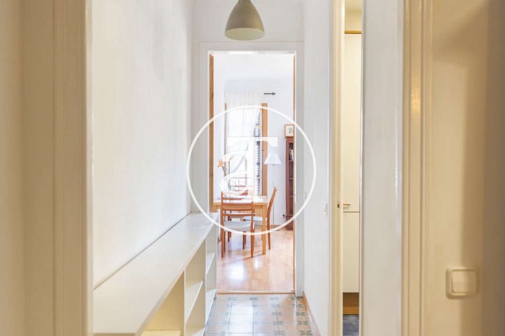 Piso de alquiler temporal de 3 habitaciones, 2 baños y balcón en Poblenou 12