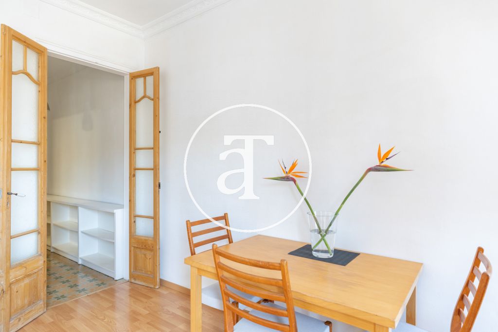 Piso de alquiler temporal de 3 habitaciones, 2 baños y balcón en Poblenou 11