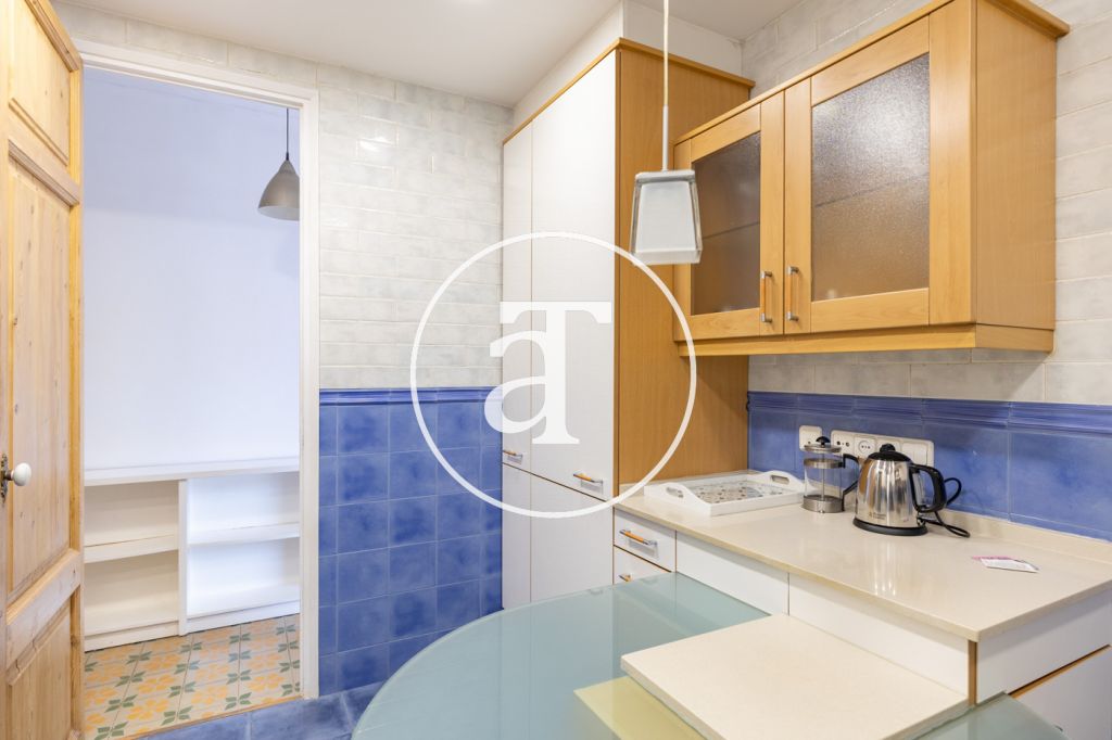 Piso de alquiler temporal de 3 habitaciones, 2 baños y balcón en Poblenou 17