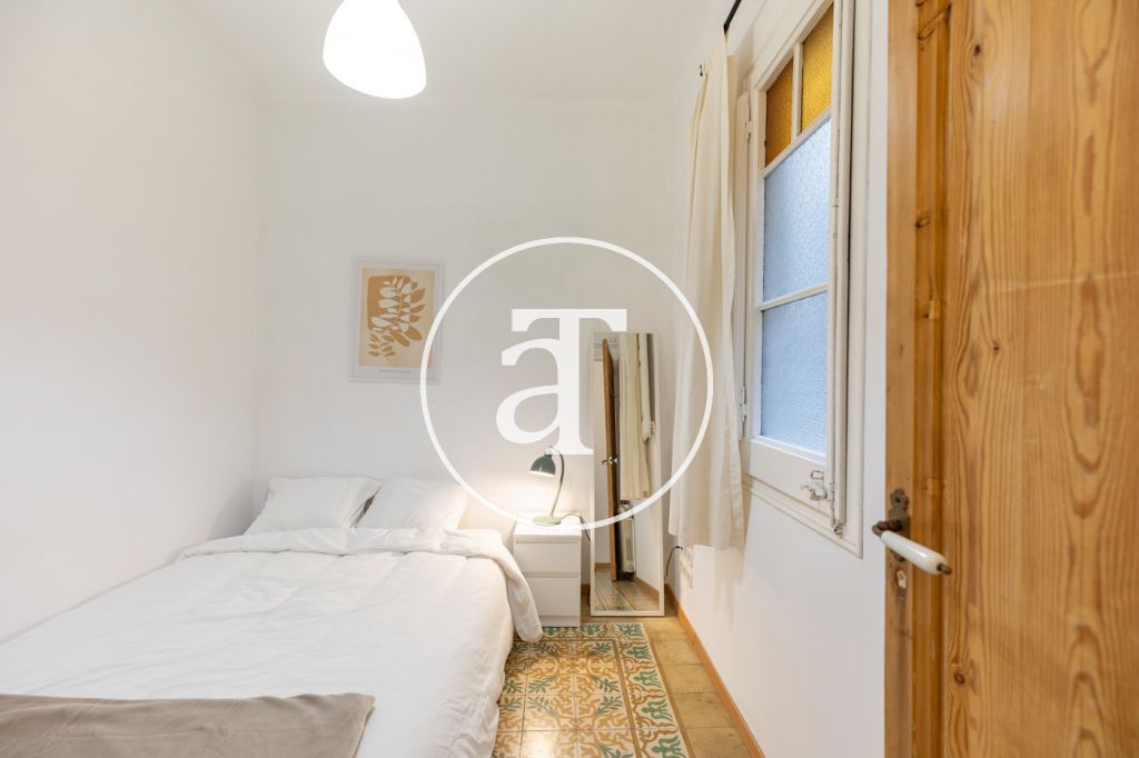 Piso de alquiler temporal de 3 habitaciones, 2 baños y balcón en Poblenou 37
