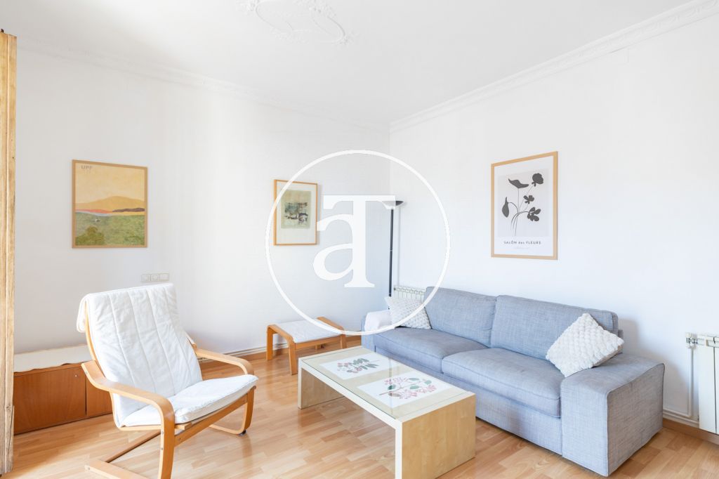 Piso de alquiler temporal de 3 habitaciones, 2 baños y balcón en Poblenou 9