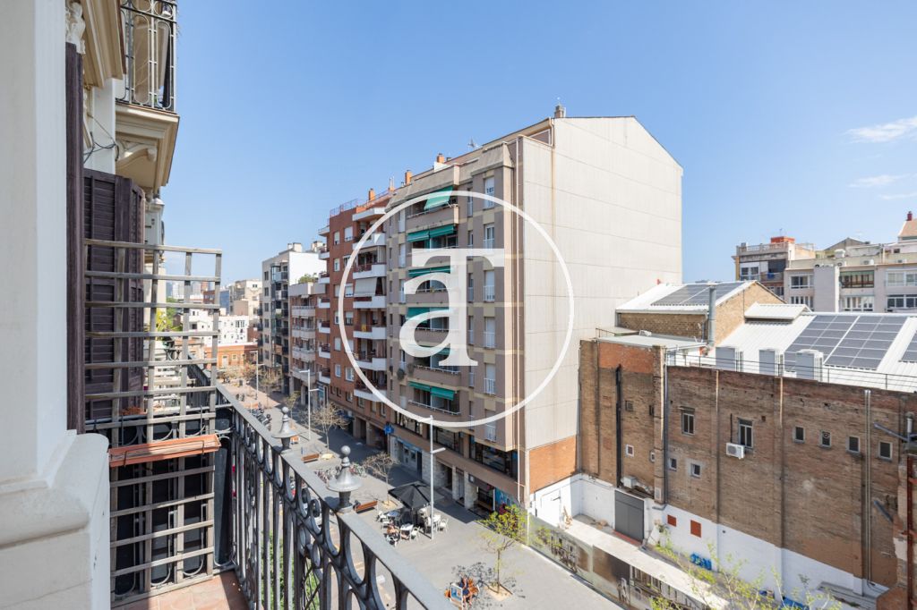 Piso de alquiler temporal de 3 habitaciones, 2 baños y balcón en Poblenou 3