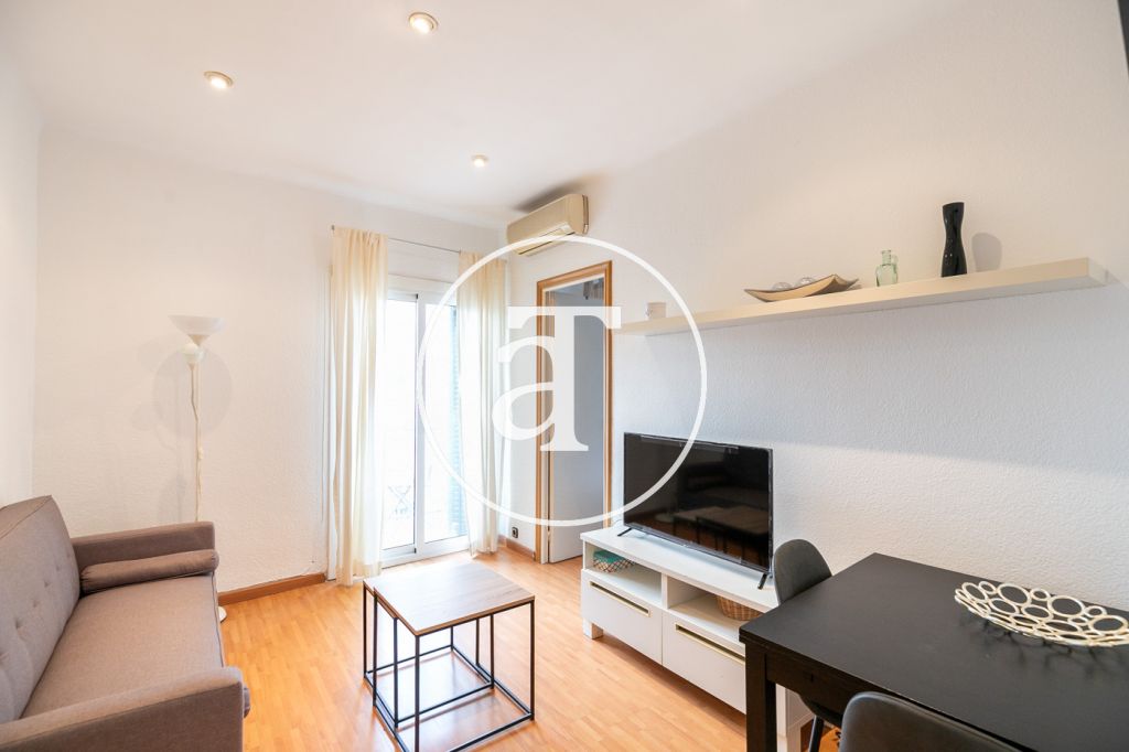 Appartement en location temporaire avec 2 chambres et un studio à Carrer de Calabria