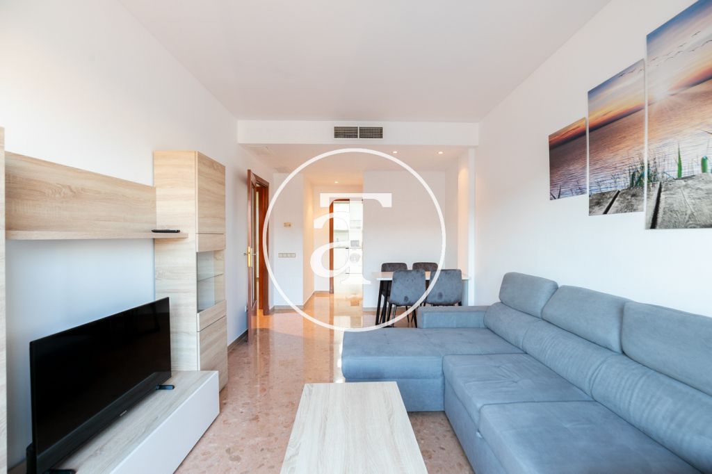 Piso de alquiler temporal de 2 habitaciones, balcón y 1 baño en el céntrico barrio de l’Eixample 4