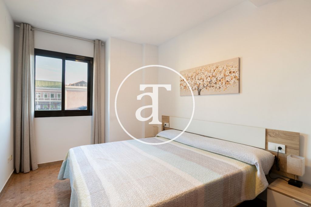 Piso de alquiler temporal de 2 habitaciones, balcón y 1 baño en el céntrico barrio de l’Eixample 13