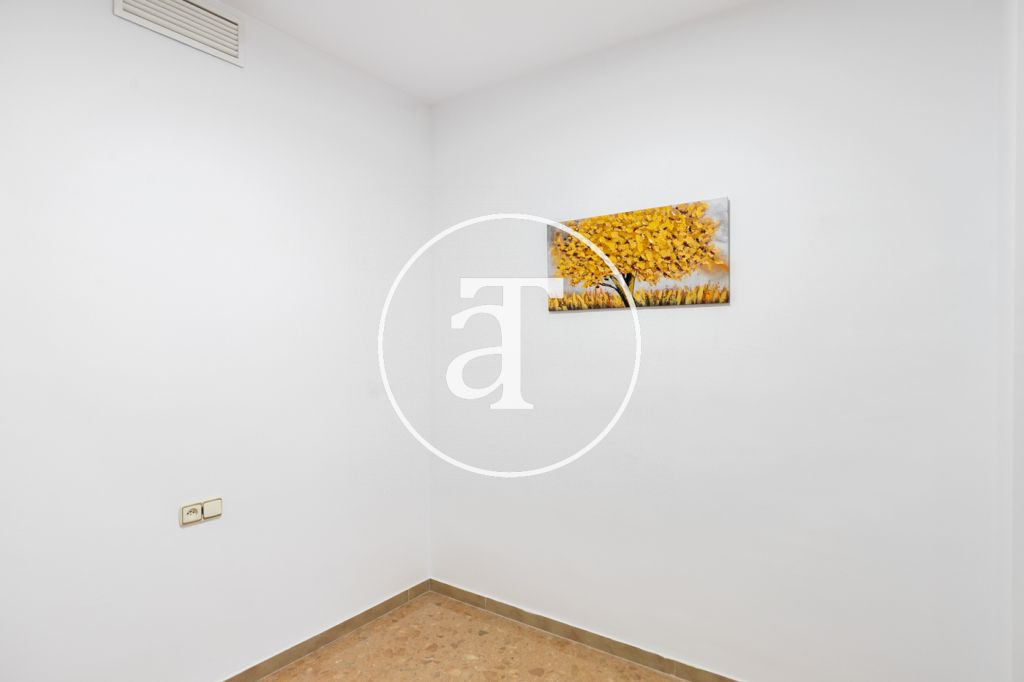 Piso de alquiler temporal de 2 habitaciones, balcón y 1 baño en el céntrico barrio de l’Eixample 19
